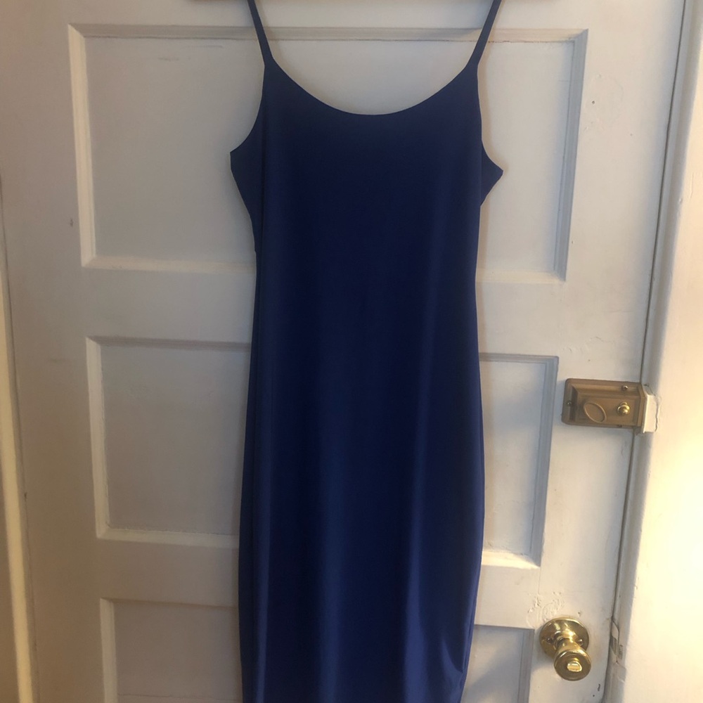 Elegant Blue Spaghetti Strap Midi Dress
